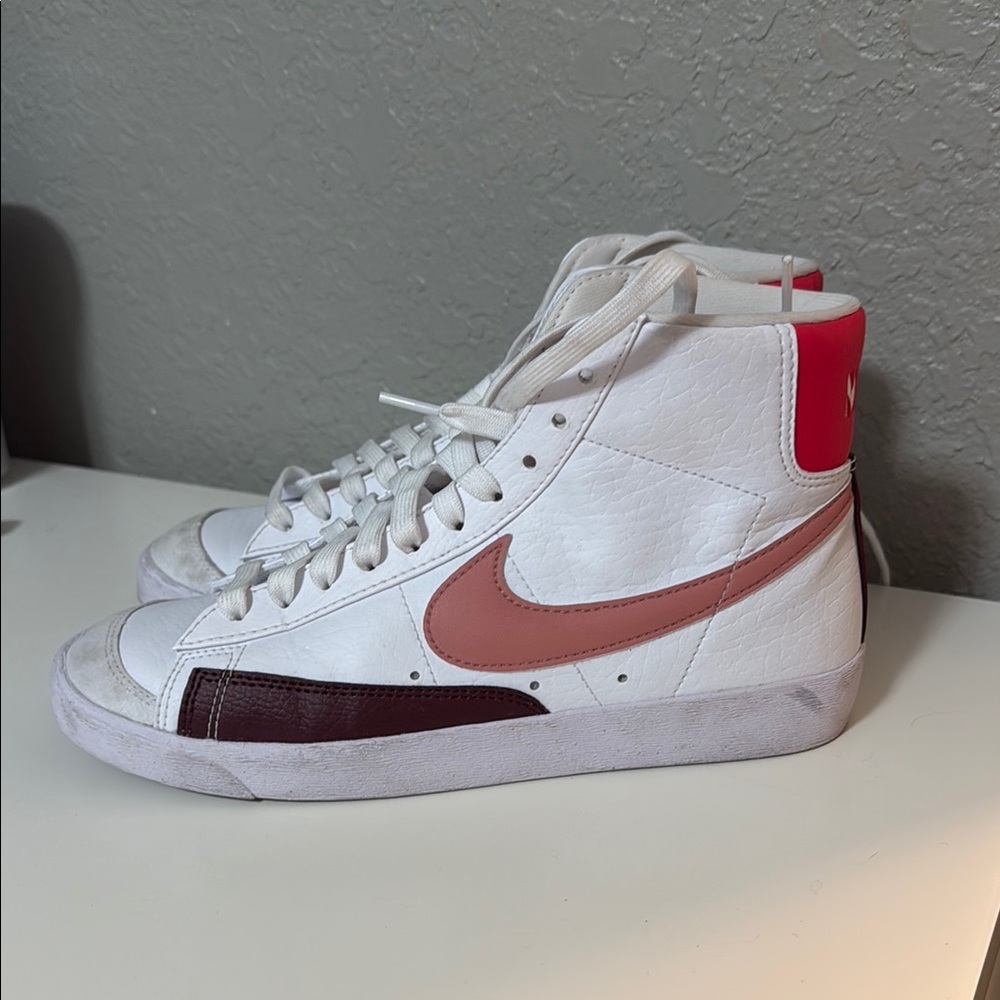 Nike High-Top Sneakers - White and Pink